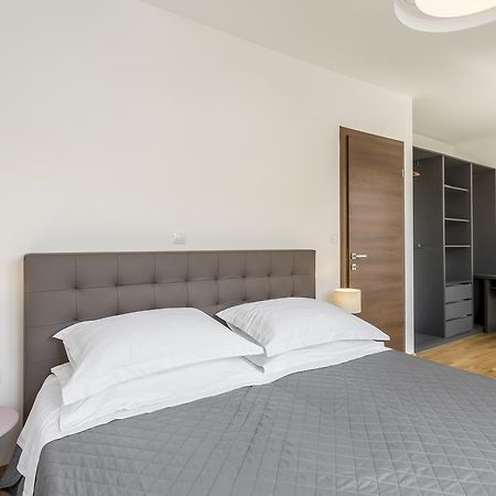 Luxury 3 Bed Apartment, Large Terrace, Pool, Close To Beach And Split! Podstrana Ngoại thất bức ảnh
