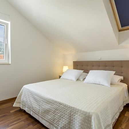 Luxury 3 Bed Apartment, Large Terrace, Pool, Close To Beach And Split! Podstrana Ngoại thất bức ảnh