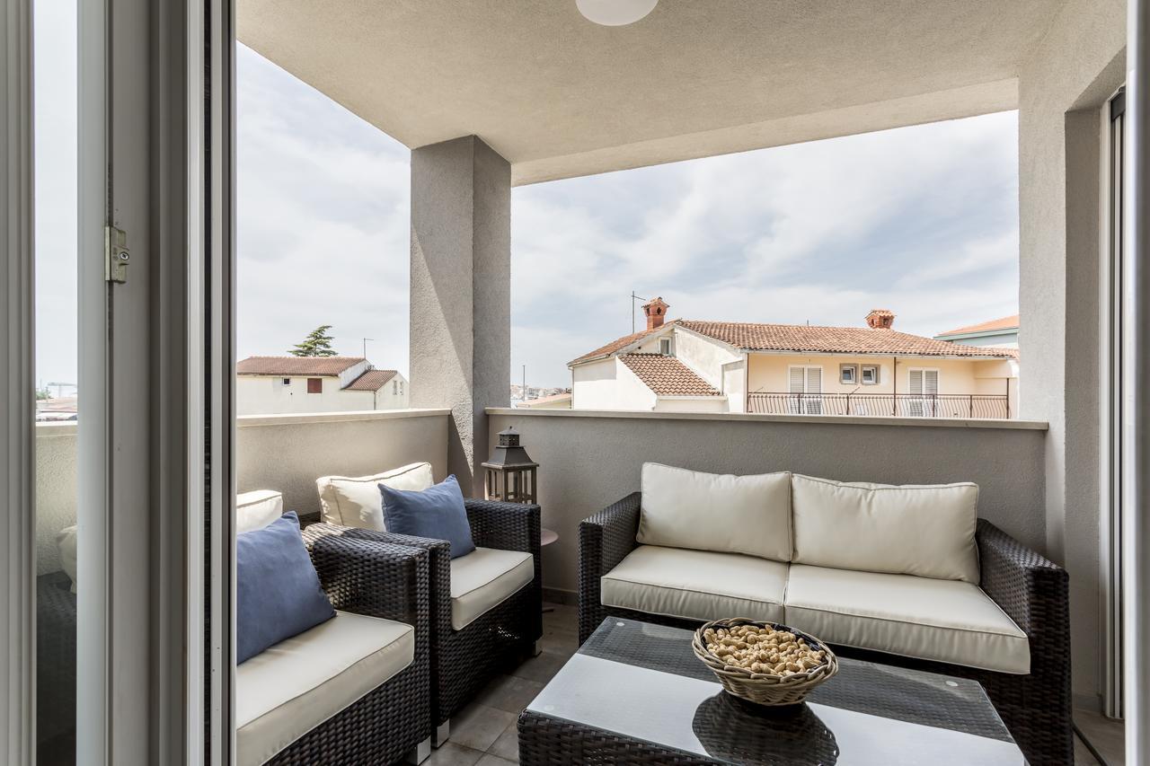 Luxury 3 Bed Apartment, Large Terrace, Pool, Close To Beach And Split! Podstrana Ngoại thất bức ảnh