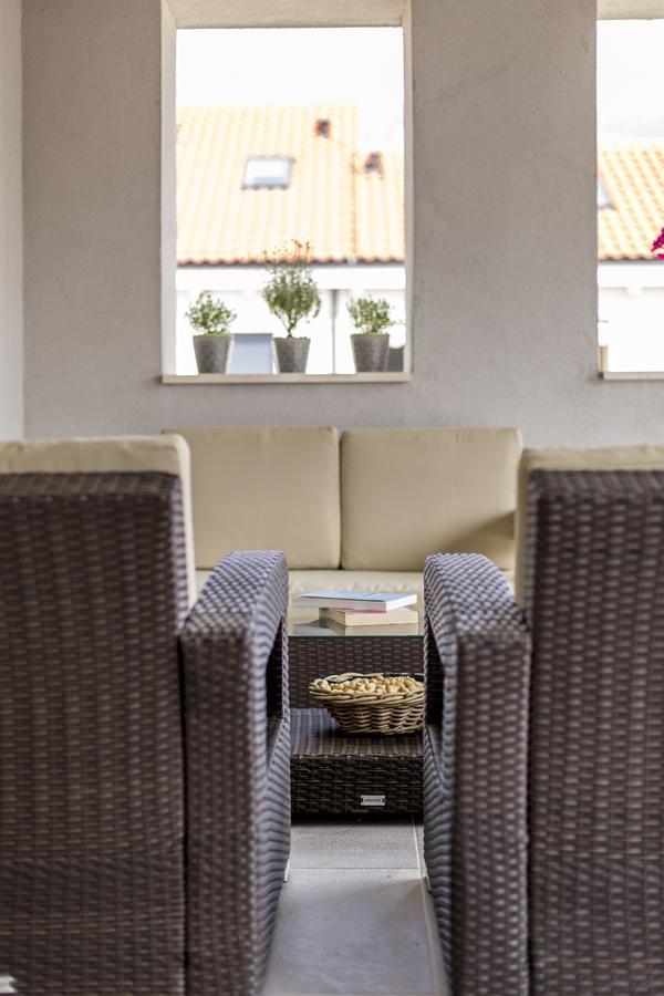 Luxury 3 Bed Apartment, Large Terrace, Pool, Close To Beach And Split! Podstrana Ngoại thất bức ảnh