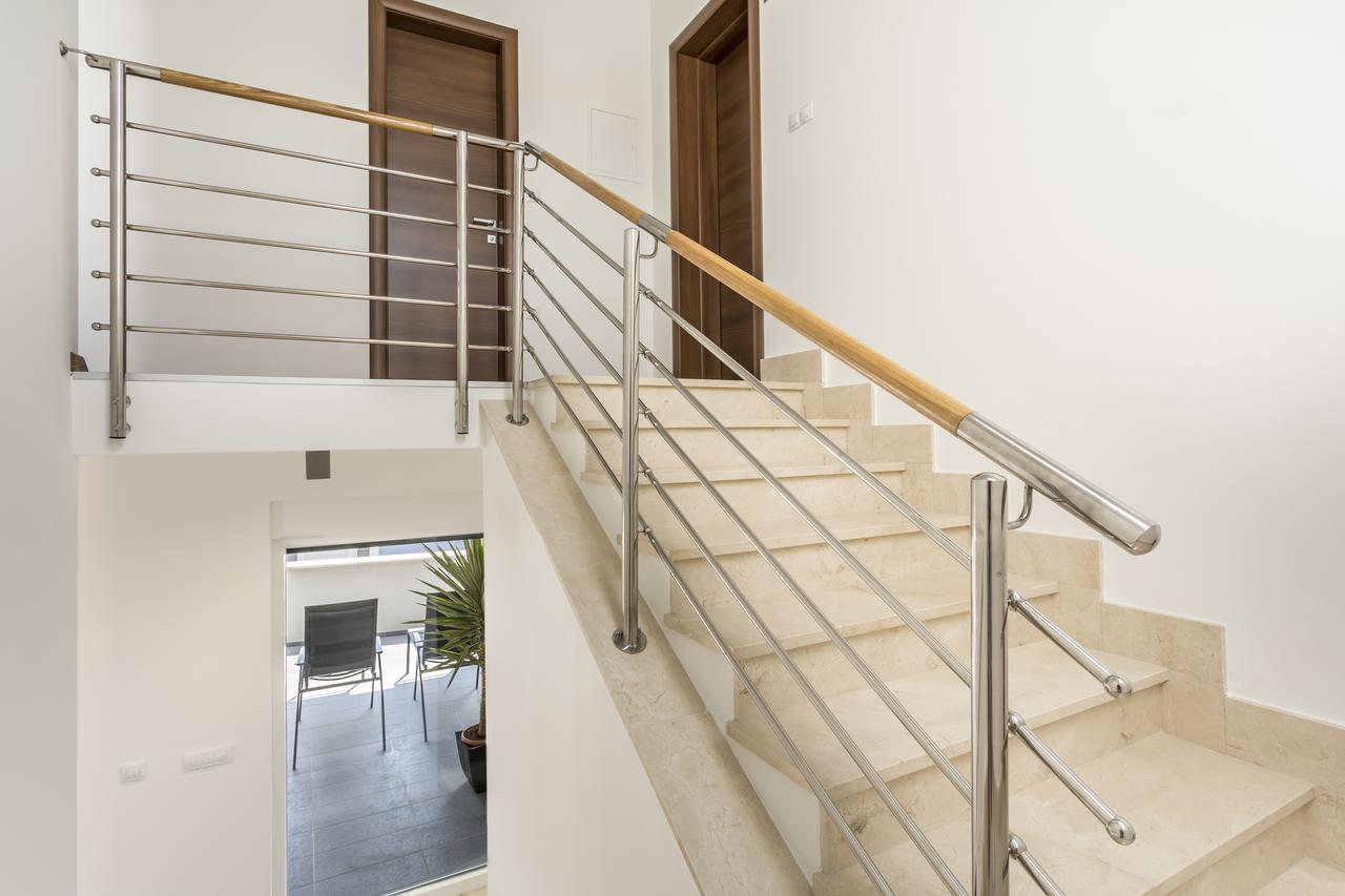 Luxury 3 Bed Apartment, Large Terrace, Pool, Close To Beach And Split! Podstrana Ngoại thất bức ảnh