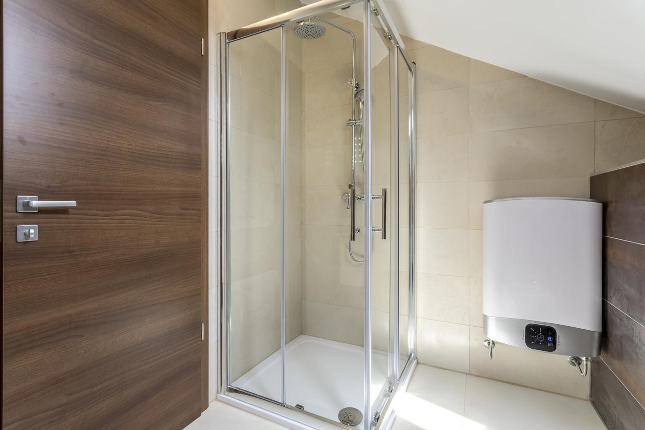 Luxury 3 Bed Apartment, Large Terrace, Pool, Close To Beach And Split! Podstrana Ngoại thất bức ảnh